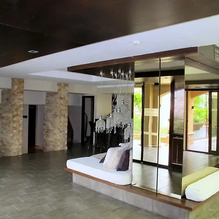 Apartmán Oasis Vip Club - Boutique On The Beach Itself Sluneční pobřeží